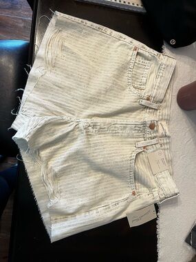 NEW Universal Thread White Striped Frayed Hem Denim Shorts